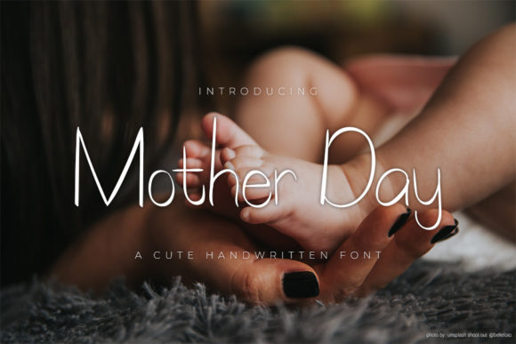 Mother Day: A Delicate Display Font for Elegant Designs